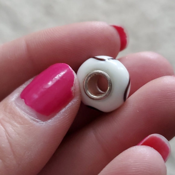 Chamila charm - Picture 2 of 2